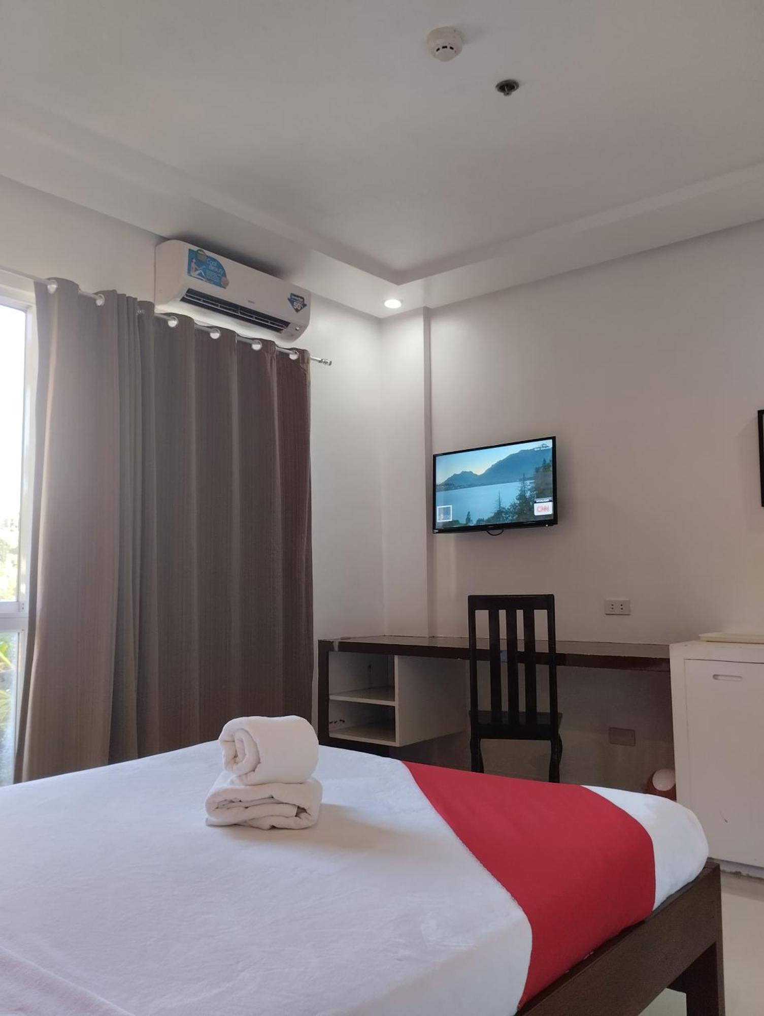 โอโย 402 รอยัล พาร์ค โฮเทล พนักงานฉีดวัคซีนแล้ว Hotel Puerto Princesa ภายนอก รูปภาพ